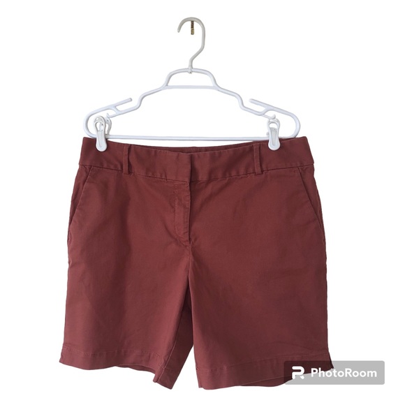LOFT Pants - LOFT Nantucket Red The Riviera 8” Short